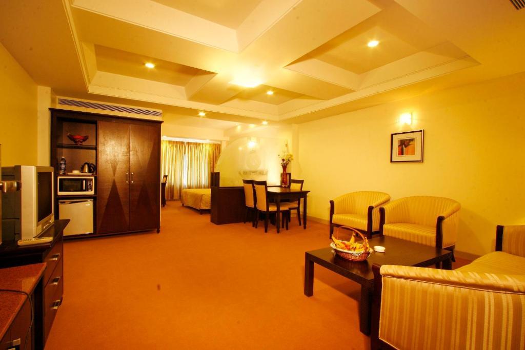Pimpri-Chinchwad Ambience Executive酒店 客房 照片